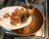 รูปขั้นตอนการทำที่ 10 ของ หมูผัดกะปิ