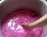 Foto langkah ke 3 dari resep Puding Susu Buah Naga.