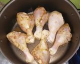 Foto del paso 3 de la receta: Pollo a la naranja con fideo a la manteca