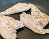 A picture of step 1 of Chicken Breast with Green Peppercorn Sauce.