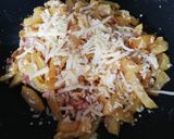 Foto del paso 3 de la receta: Patatas Foster con huevo, bacon y queso