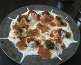 A picture of step 6 of Dahi bhalla.