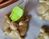 Foto del paso 5 de la receta: Pan de muerto de guayaba💛☠️