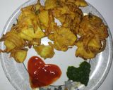 A picture of step 4 of Potato Onion Pakodi.