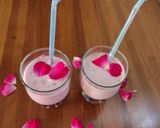 રોઝ મિલ્ક શેક (Rose milk shake recipe in Gujarati) રેસીપી સ્ટેપ5ફોટો