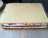 Tort kwadratowy z kolorowymi rozetkami krok przepisu 6 zdjęcie