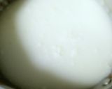 Foto langkah ke 3 dari resep Strowberry Jam Coconut Milky Pudding.
