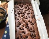 Foto langkah ke 10 dari resep Brownies shiny and fudgy.