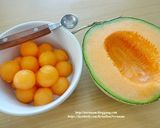 รูปขั้นตอนการทำที่ 1 ของ สาคูแคนตาลูปนมสด
