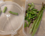 Foto del paso 2 de la receta: Espárragos verdes con salsa