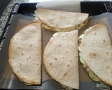 Foto del paso 7 de la receta: Piadina de calabacín con atún y queso