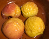 Foto del paso 6 de la receta: Lomo al ajillo con salsa de quesos y manzana asada, para cena-exprés