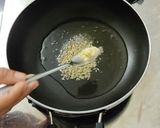 પાપડ - ડુંગળી ની સબ્જી (Papad Dungli Sabji Recipe In Gujarati) રેસીપી સ્ટેપ2ફોટો