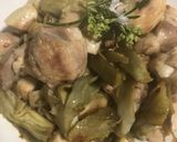 Foto del paso 7 de la receta: Pollo cinco ingredientes:(pollo, alcachofa, champiñones, romero y limón 🍋)