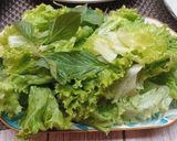 Hình bước làm 3 của món Bữa ăn cuốn với bánh khọt khoai tây