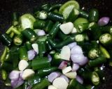 Foto langkah ke 3 dari resep Cumi Asin Sambel Ijo.