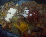 A picture of step 3 of Ghungni/Chole Matar Chaat.