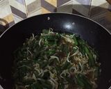 Foto langkah ke 3 dari resep Tumis Kacang Panjang Tauge.
