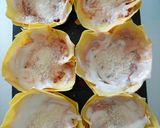 A picture of step 4 of Lasagne muffins.
