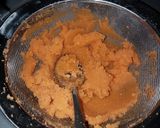 A picture of step 2 of Carrot Orange juice.