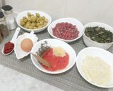 صورة لخطوة 1 من وصفة كريات السلق باللحم المفروم رافقتها بصلصة الطماطم والزيتون