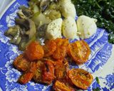 Foto del paso 9 de la receta: Bandeja de espinacas, hongos salteados, boconccinos, cherry