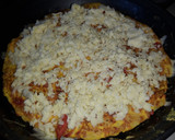 Foto del paso 6 de la receta: Tortilla con papas, chorizo y cebolla, gratinada con queso