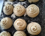 A picture of step 5 of Soft layered chapatis.