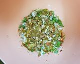 A picture of step 1 of Bread pakoda.