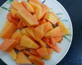 A picture of step 5 of Papaya Dalia smoothie.