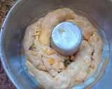 Foto del paso 9 de la receta: Rosca de cebolla de verdeo y Queso 🧀 🧀 🧀 🧀