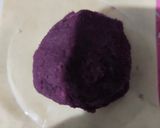 Foto langkah ke 3 dari resep Pangsit Isi Ubi Ungu Keju (Frozen).