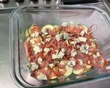 Une image de l'étape 9 de Gratin de courgettes et pommes de terre au lomo et roquefort.