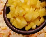 Foto langkah ke 5 dari resep Nasi Goreng Udang Nanas.