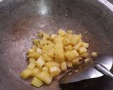 Foto langkah ke 2 dari resep Garlic Potato & Broccoli.