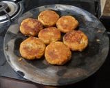 A picture of step 4 of Leftover Rice Cutlet.