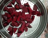 A picture of step 2 of Beet Root Kurma.