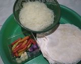 Foto langkah ke 1 dari resep Risol isi bihun mercon.