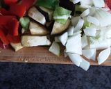 Foto del paso 2 de la receta: Espaguetis con verduras 🍆🥕🫑🥒🥔🧄🧅