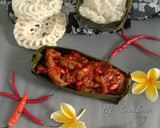 Foto langkah ke 5 dari resep Ceker Bumbu Rujak (wadah takir persegi panjang dan bunga).
