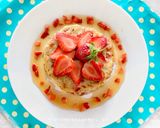 Foto langkah ke 3 dari resep Banana-strawberry pancake 🥞 🥞.