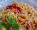 A picture of step 7 of Macaroni sawaiyan with leftover chicken tikka.