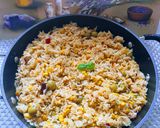 Egy serpenyős rizses csirke fokhagymával, kukoricával,babbal és olívabogyóval 🐤🐥🐣🌽🫒🧄🥣 recept fázis 5 fotója