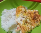Foto langkah ke 4 dari resep Dadar Telur dengan Sambal Kecepai.