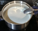Foto del paso 2 de la receta: Queso fresco casero macerado con especias y aceite de oliva virgen