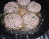 A picture of step 3 of Tawa kache qeeme ke kabab.