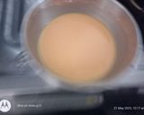 A picture of step 2 of Mango with custard ice cream or Miloni custard ice cream ke sang.