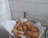 Foto del paso 7 de la receta: Buñuelos de lechuga y cebolla