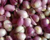 Foto langkah ke 1 dari resep Oseng Brambang.