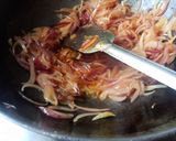 নতূন আলু দিয়ে ঝাল চিকেন র ঝোল (Natun aloo diye chicken r jhol recipe in Bengali) রেসিপি ধাপ - 5 ছবি